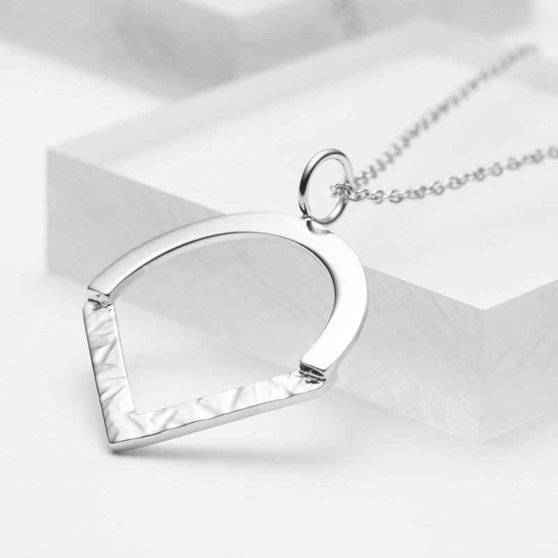 Sterling silver geometric hammered pendant necklace